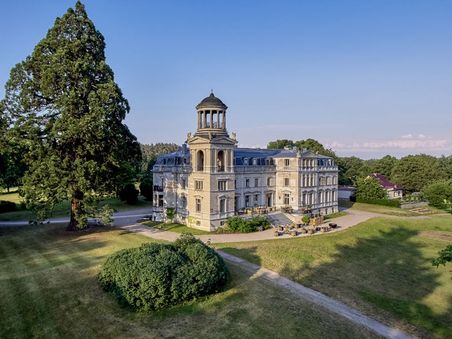 Schloss mit Park Kaarz Schloss mit Park Kaarz